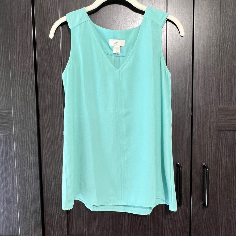 LOFT Aqua Sleeveless Relaxed Tank Top